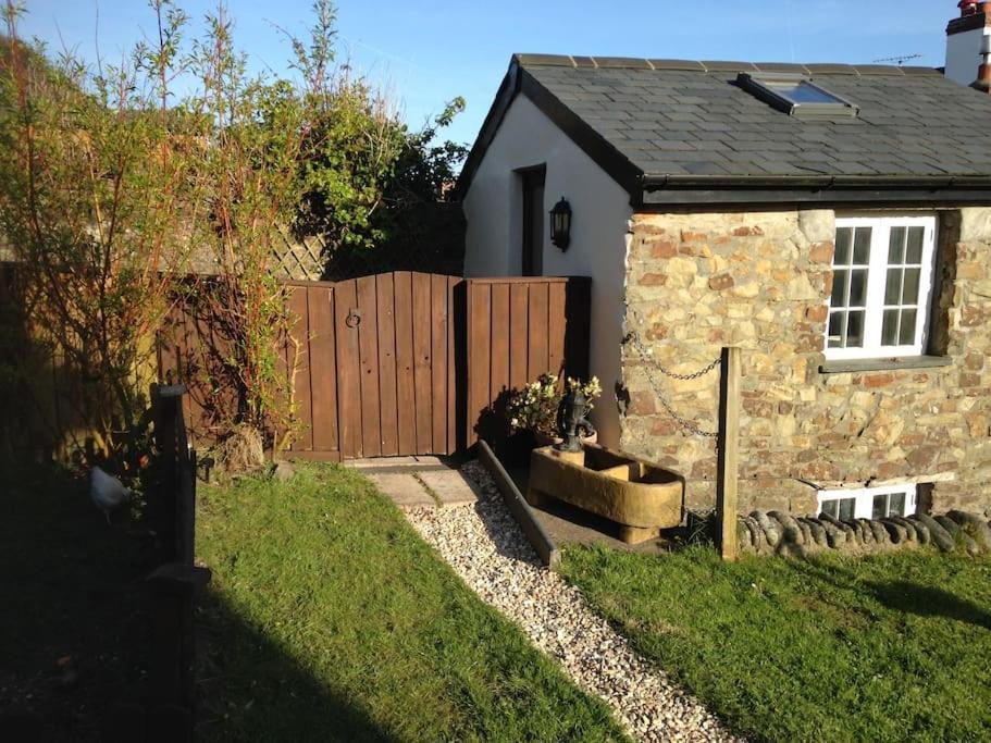 Coastal Cottage 'The Garden Cottage ' Hartland Luaran gambar