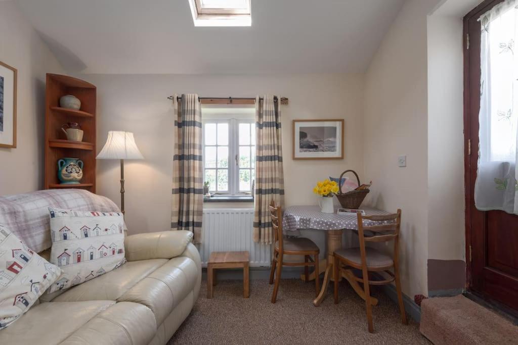 Coastal Cottage 'The Garden Cottage ' Hartland Luaran gambar